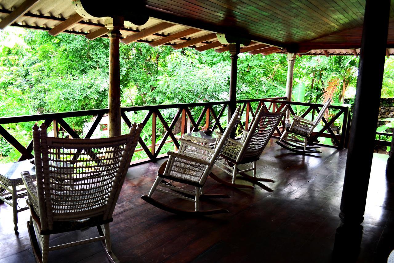 Hotel Laguna Club 4*